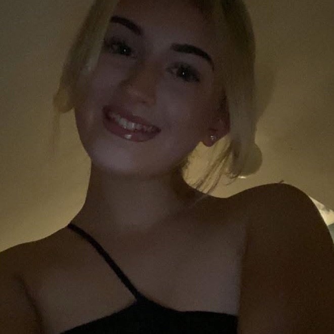 Ella Worthington