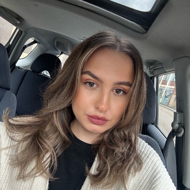 Emi Kullolli
